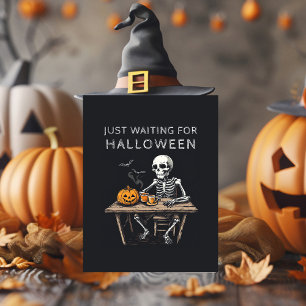 "En attente de la carte de vacances d'Halloween   