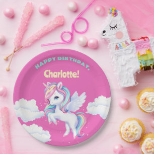 En Carton Assiettes pour une fête d'anniversaire magique.