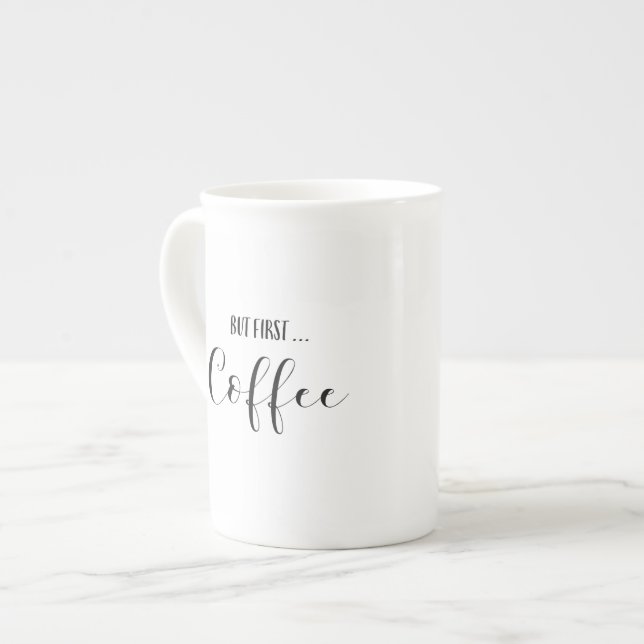 En Porcelaine Mais première tasse de café (Devant gauche)
