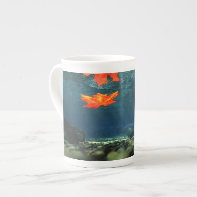 En Porcelaine Tasse spéciale Flamme dans l'eau (Devant gauche)