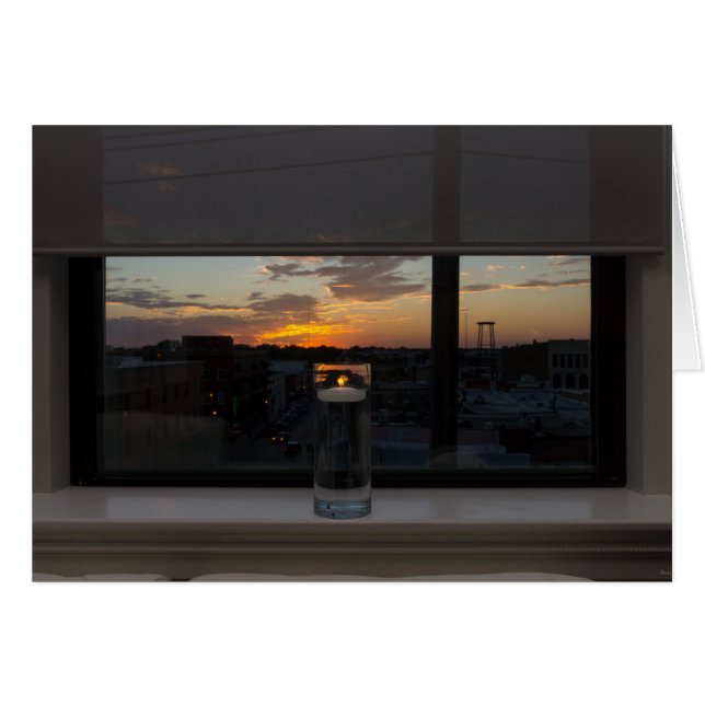 En Regardant Le Coucher De Soleil (Devant Horizontal)