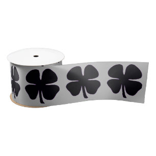 En Satin Boule de ruban gris de Clover noir