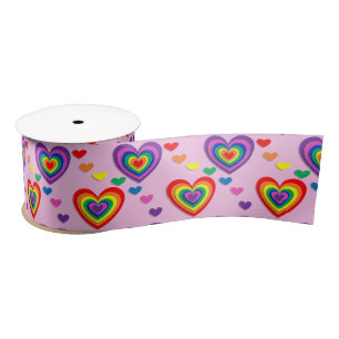 En Satin Ruban des coeurs arc-en-ciel