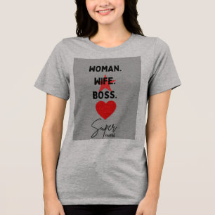 En Tri-matière T-Shirt Gris avec Typographie Femme Épouse Patronn