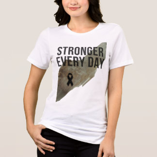 En Tri-matière T-shirt pour femmes « Plus forte chaque jour » – S