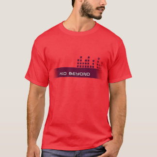 Enfant au delà de T-shirt