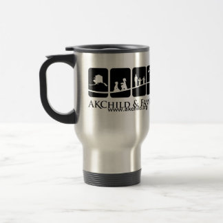Enfant d'AK et tasse de voyage de famille