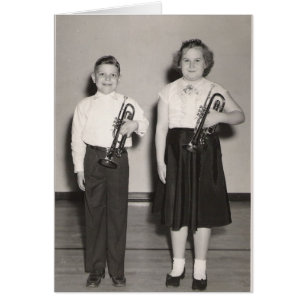 Enfants avec trompettes
