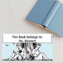 Enfants Lire sous une plaque d'arbre