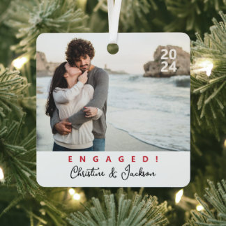 Engaged Christmas | Modern Trendy Couple Photo Met Metal Ornament
