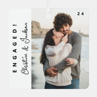 Engaged Christmas | Modern Trendy Couple Photo Met Metal Ornament