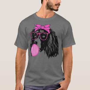 English Springer Spaniel with bubble gum bandana g T-Shirt