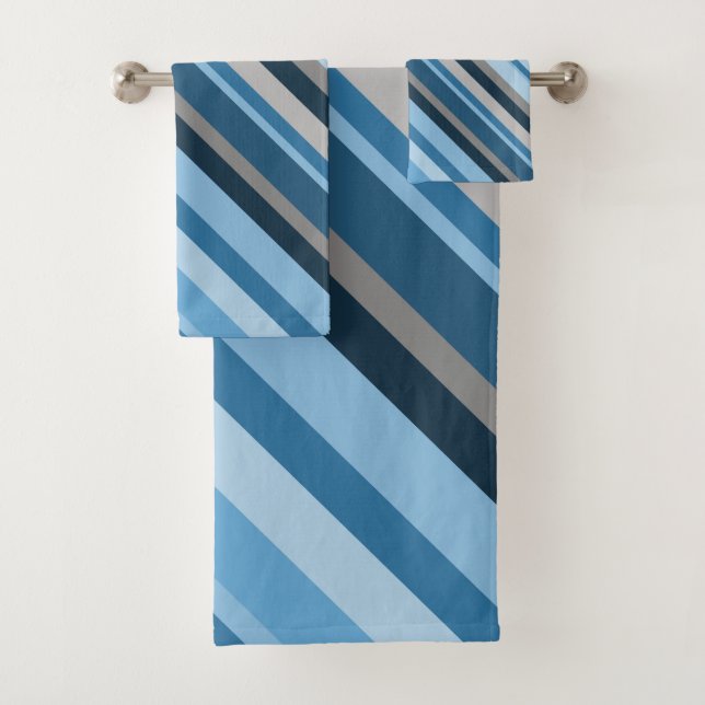 Ensemble bleu et de gris de rayures de serviette (En situation)