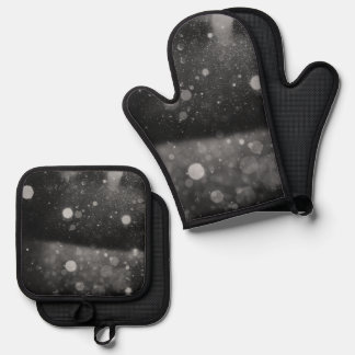 Ensemble De Gant De Cuisine Et De Manique Arrière - plan Dark Bokeh