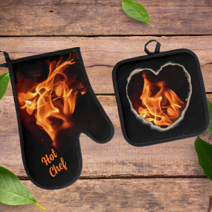 Ensemble De Gant De Cuisine Et De Manique Brûler le coeur sur le feu Chaud Stuff Flames
