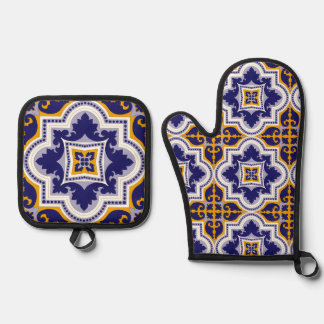 Ensemble De Gant De Cuisine Et De Manique Cuisine de style méditerranéen