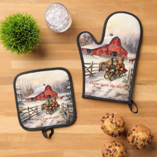 Ensemble De Gant De Cuisine Et De Manique Enfants vintages Sur La Scène De Noël De Vieux Sle
