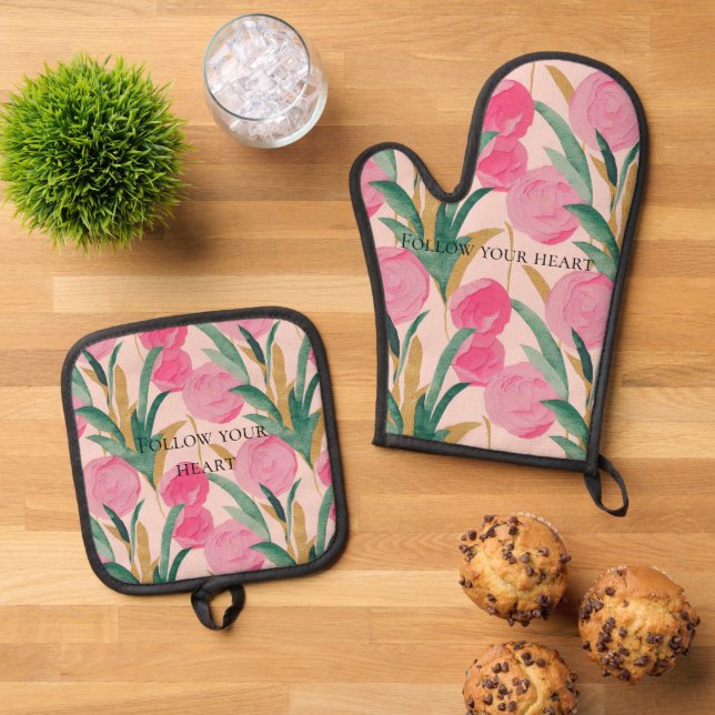 Ensemble De Gant De Cuisine Et De Manique Fleurs roses (De haut en bas)