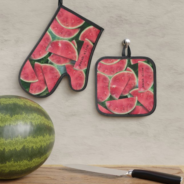 Ensemble De Gant De Cuisine Et De Manique Fruit de pastèque rouge (Love watermelons? Add your name to this oven mitt and pot holder. Treat your kitchen today!)