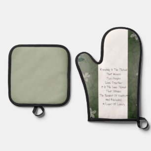 Ensemble De Gant De Cuisine Et De Manique L'Amitié Est Le Fil