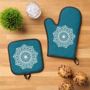 Ensemble De Gant De Cuisine Et De Manique Mandala blanc sur fond bleu