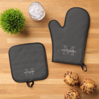 Ensemble De Gant De Cuisine Et De Manique Monogramme et nom personnalisés gris classique