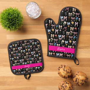 Ensemble De Gant De Cuisine Et De Manique Motif d'élégance florale noire chic enrubanné