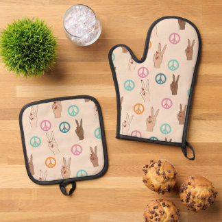 Ensemble De Gant De Cuisine Et De Manique Paix et Amour Multicultural Motif de la main