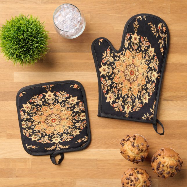 Ensemble De Gant De Cuisine Et De Manique Perse antique, Tapis turc (De haut en bas)