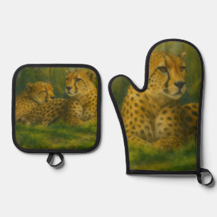 Ensemble De Gant De Cuisine Et De Manique Repose de Cheetah Duo dans le cadre de la forêt