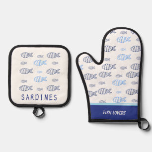 Ensemble De Gant De Cuisine Et De Manique Sardines