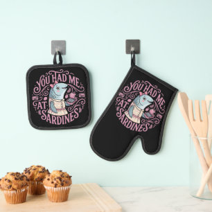 Ensemble De Gant De Cuisine Et De Manique Sardines roses mignonnes citation de dessin animé