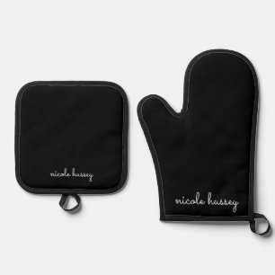 Ensemble De Gant De Cuisine Et De Manique Script noir Moderne Monogramme élégant
