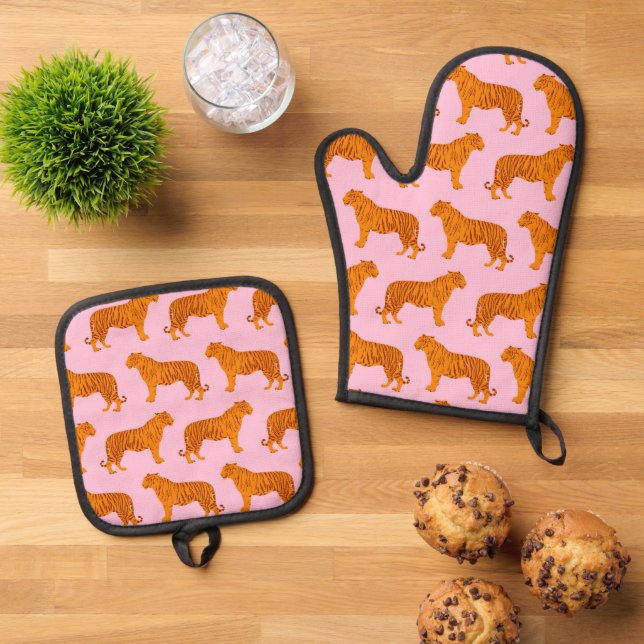 Ensemble De Gant De Cuisine Et De Manique Tiger animal rose moderne (De haut en bas)
