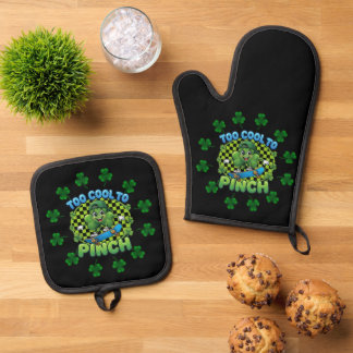 Ensemble De Gant De Cuisine Et De Manique Too Cool to Pinch Skateboard Shamrock St. Patricks