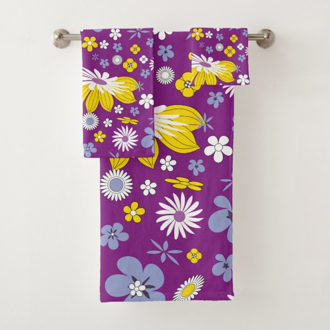 ensemble de serviettes de bain à fleurs (En situation)