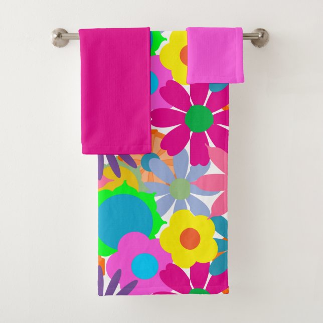Ensemble de serviettes de bain à fleurs des années (En situation)