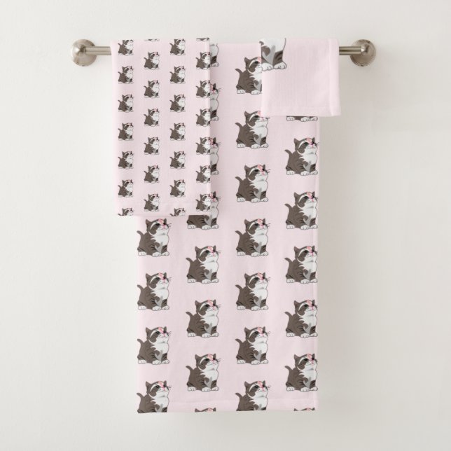 Ensemble de serviettes de bain avec de mignons cha (En situation)