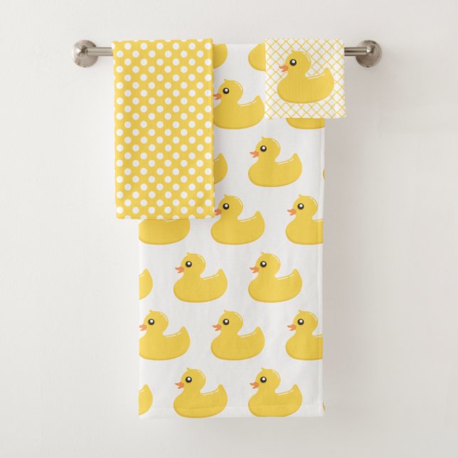 Ensemble de serviettes de bain en caoutchouc jaune (En situation)