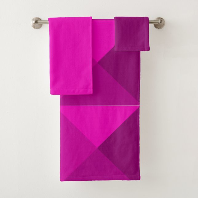 Ensemble de serviettes de bain Magenta Pyramides (En situation)