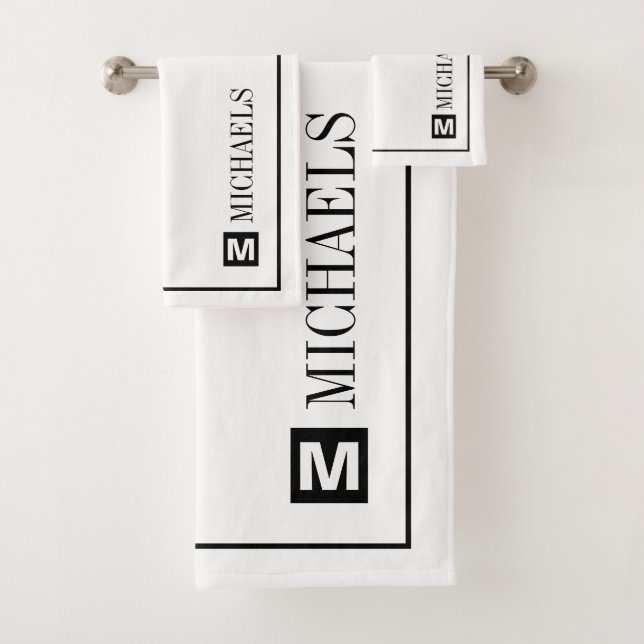 Ensemble de serviettes de bain monogramme de nom d (En situation)