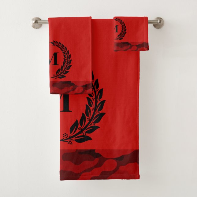 Ensemble de serviettes de bain monogrammé en camou (En situation)
