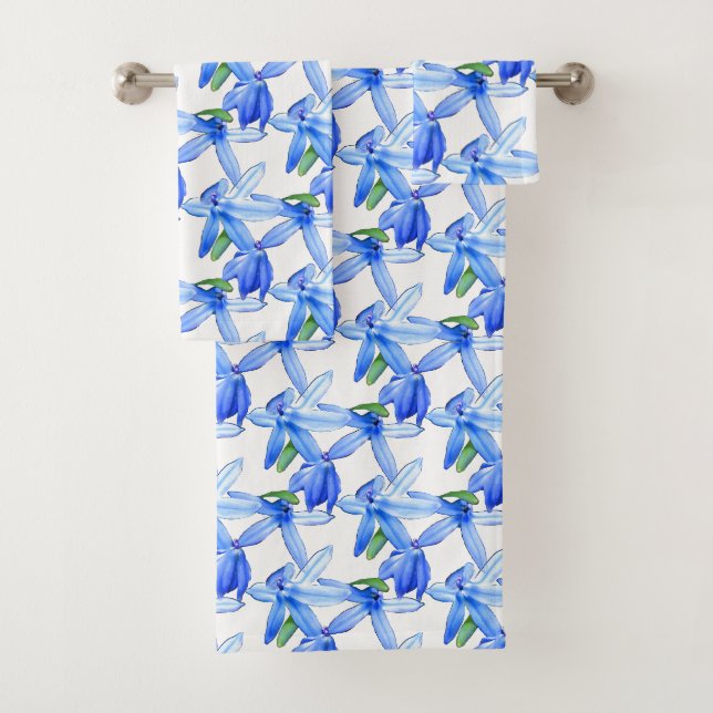 Ensemble floral blanc assez bleu de serviette de (En situation)
