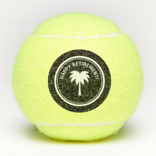 Ensemble heureux de balle de tennis de retraite