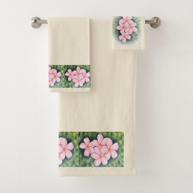 Ensemble tropical de serviette de Bath de Plumeria (En situation)