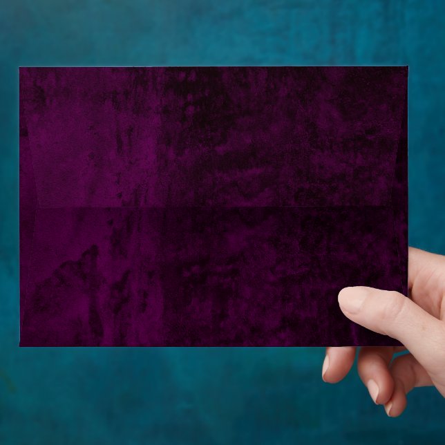 Enveloppe à texture de marbre violet prune foncé (Hand)