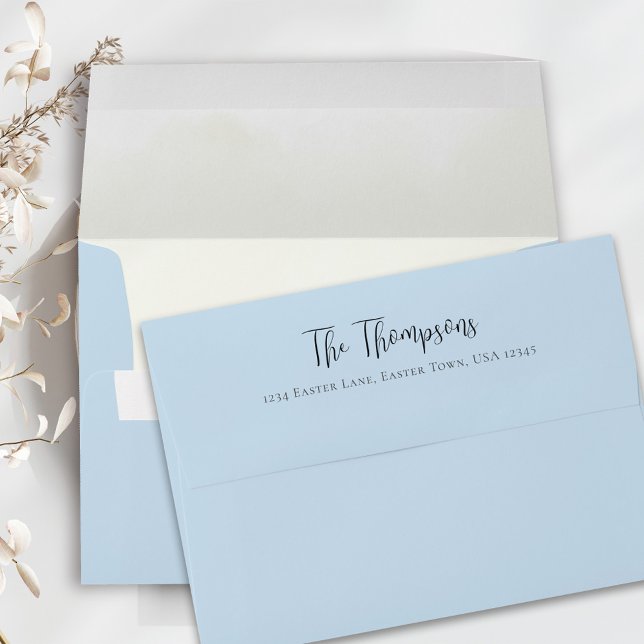 Enveloppe Adresse de retour simple Pastel Blue (Simple blue 5x7 envelope with return address on the back flap.)