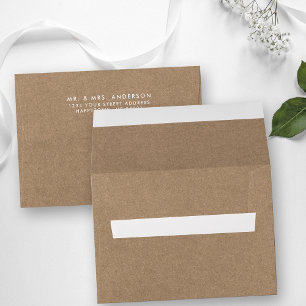 Enveloppe adressée de mariage de style Kraft moder
