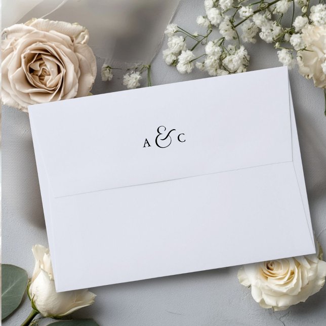 Enveloppe Ampersande Élégante minimale de monogramme (Monogram Minimal Elegant Ampersand Light-Blue Envelope Wedding, Save the Date)