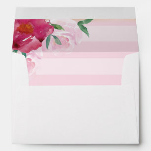 Enveloppe avec revêtement floral rose